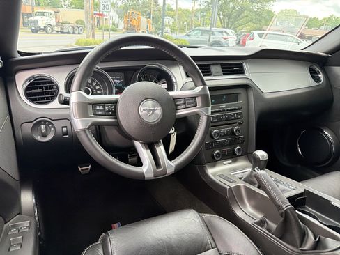 Used 2014 Ford Mustang GT Premium w/ Comfort Package RWD image 12