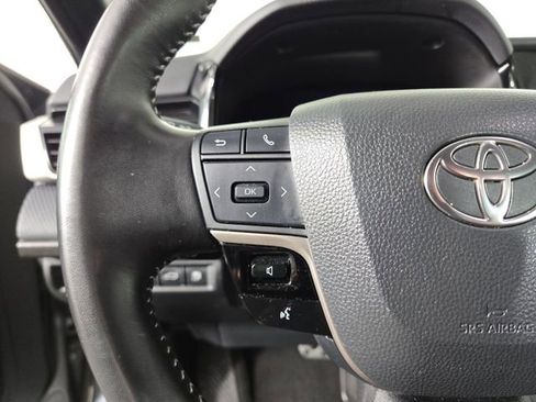 Used 2025 Toyota Camry SE FWD image 23