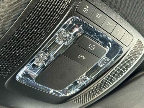 Used 2023 Mercedes-Benz EQB 300 4MATIC image 22