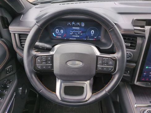 Used 2023 Ford Expedition Platinum image 24