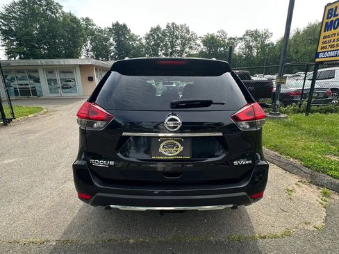 Used 2017 Nissan Rogue SV AWD/4WD image 6