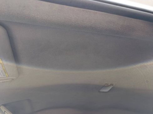 Used 2013 Nissan Versa SV FWD image 25