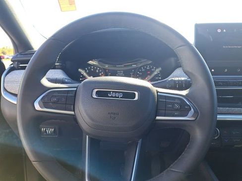 Used 2024 Jeep Compass Latitude image 22