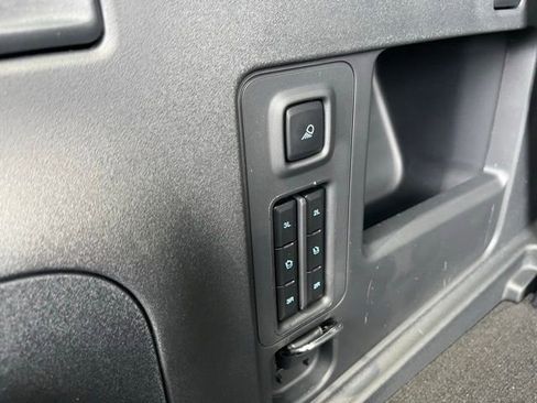 New 2025 Ford Expedition Active image 27