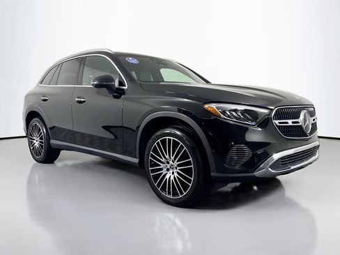 Used 2023 Mercedes-Benz GLC 300 w/ Exclusive Trim Package image 3