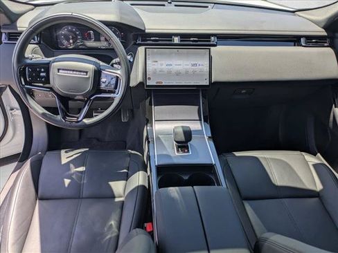 Certified 2026 Land Rover Range Rover Velar Dynamic SE AWD/4WD image 18