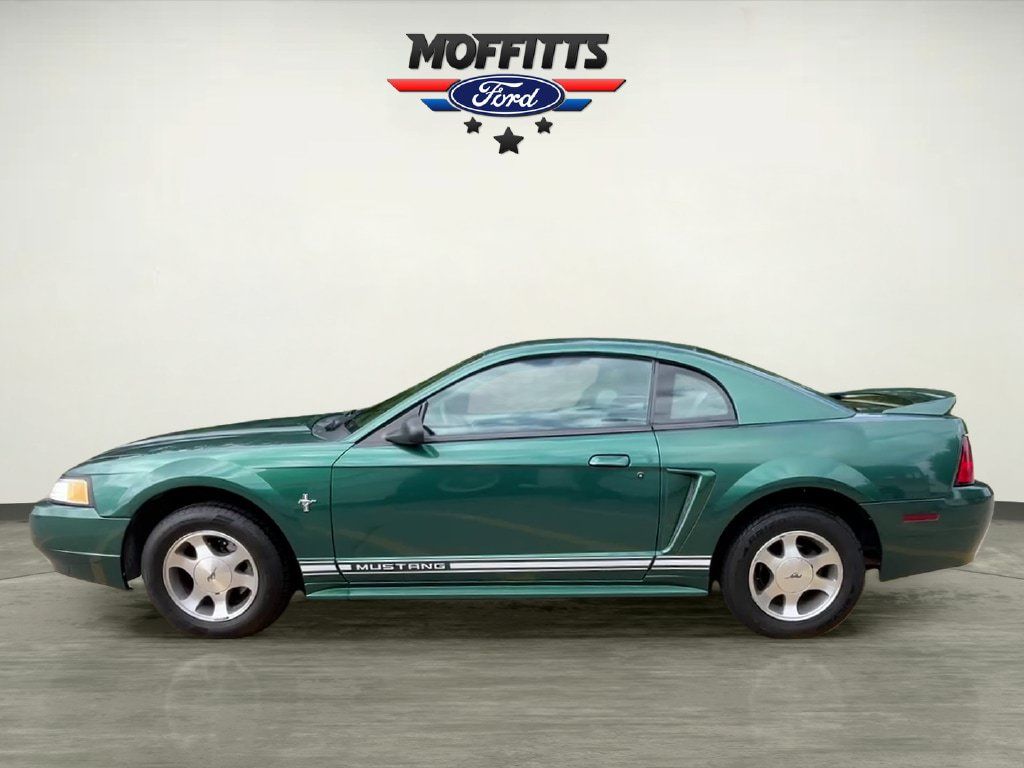 Used 2000 Ford Mustang Coupe RWD image 2