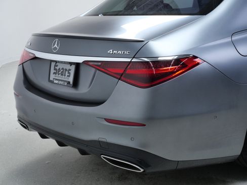 Used 2022 Mercedes-Benz S 580 4MATIC Sedan image 5