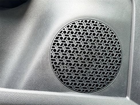 Used 2023 Nissan Ariya FWD image 20