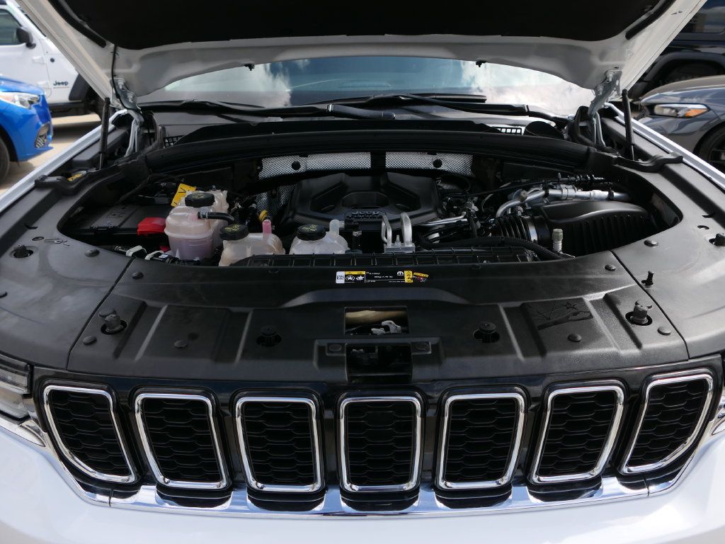 Certified 2024 Jeep Grand Cherokee Limited 4xe AWD/4WD image 28