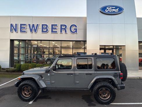 Used 2021 Jeep Wrangler Unlimited Sahara w/ Cold Weather Group image 4