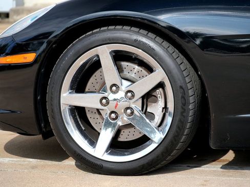 Used 2007 Chevrolet Corvette Convertible w/ Preferred Equipment Group RWD image 24