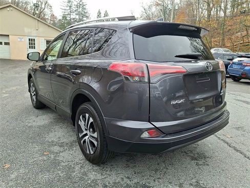 Used 2016 Toyota RAV4 LE image 6