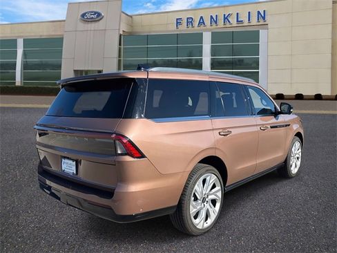 New 2025 Lincoln Navigator Black Label image 7