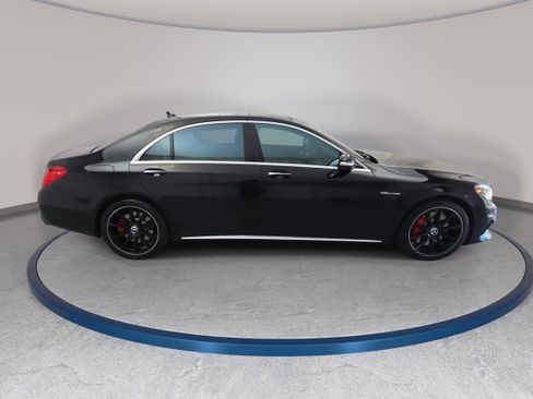 Used 2017 Mercedes-Benz S 63 AMG 4MATIC Sedan image 4