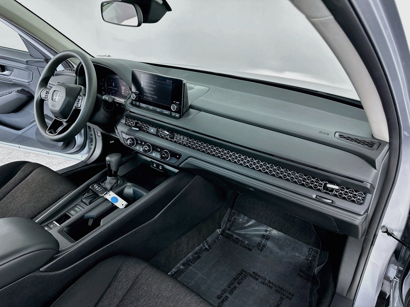 Used 2023 Honda Accord EX image 31