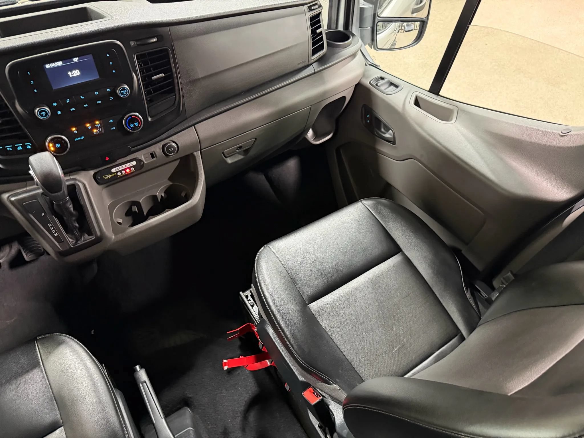 Used 2020 Ford Transit 250 Medium Roof RWD image 58