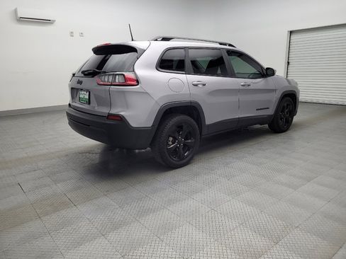 Used 2020 Jeep Cherokee Latitude Plus image 9