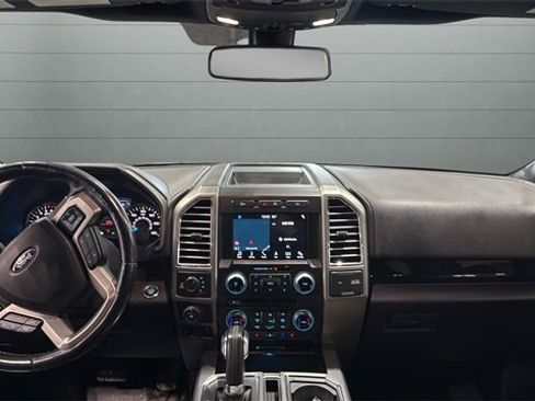 Used 2017 Ford F150 Platinum w/ Equipment Group 701A Luxury image 4