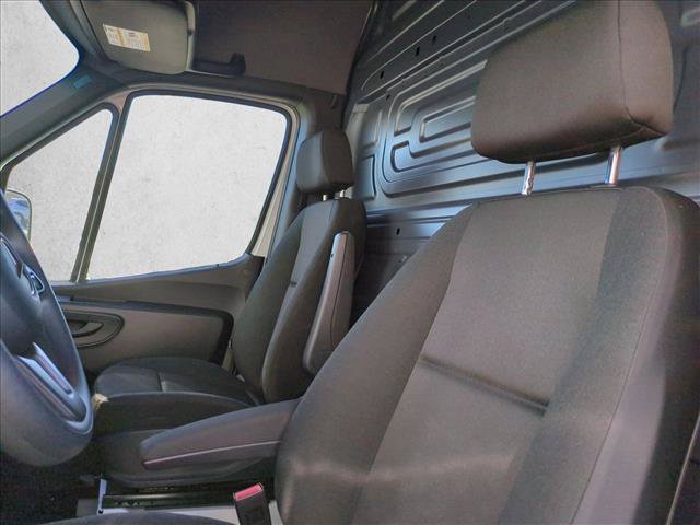 Used 2023 Mercedes-Benz Sprinter 2500 image 15