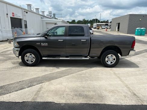 Used 2016 RAM 2500 SLT w/ Luxury Group AWD/4WD image 2