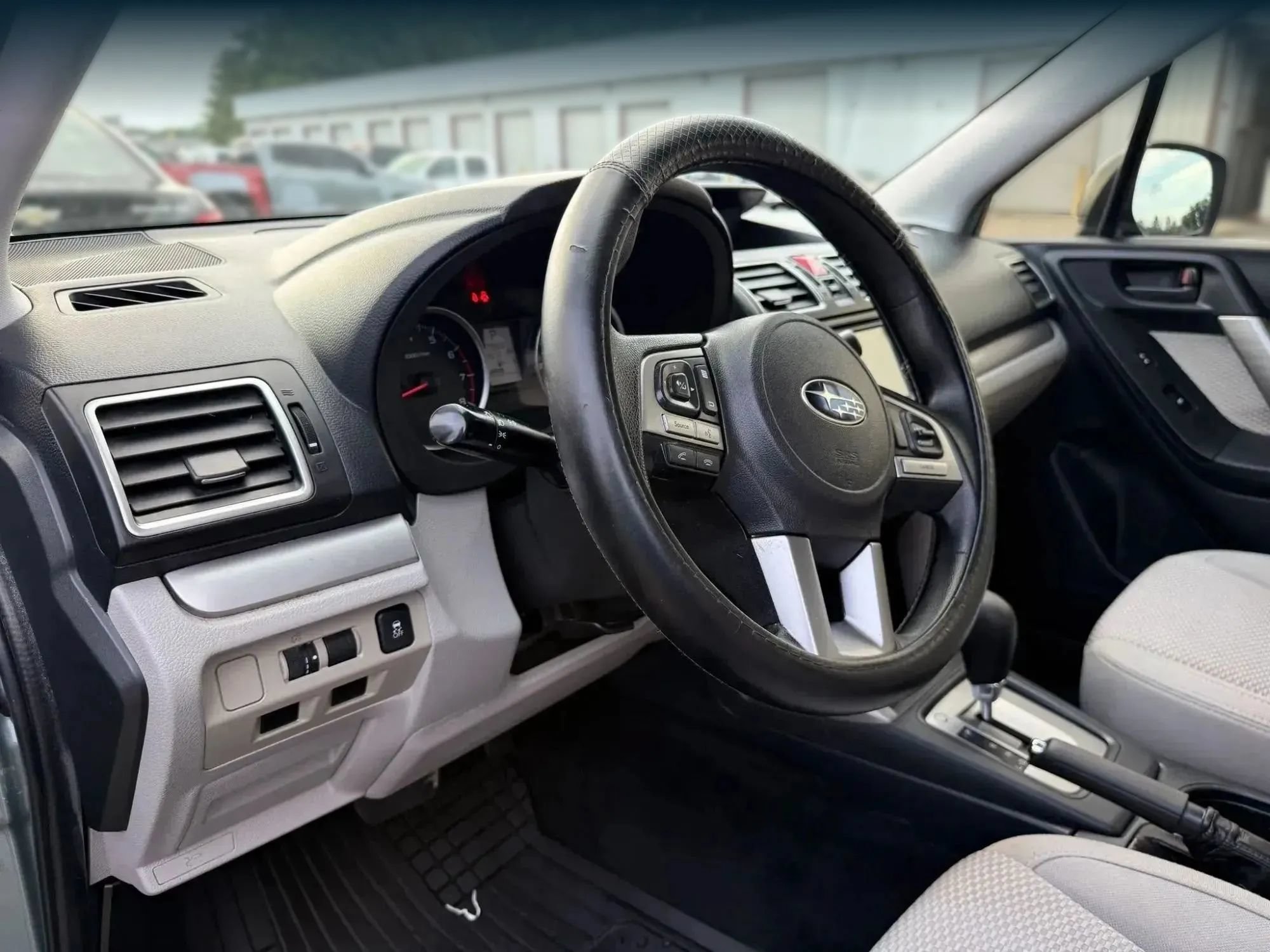 Used 2017 Subaru Forester 2.5i AWD/4WD image 17