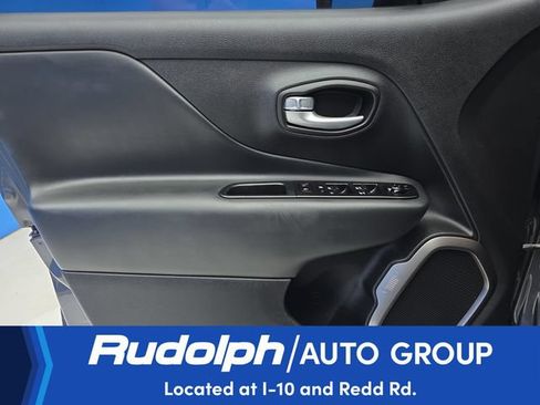 Used 2023 Jeep Renegade Latitude AWD/4WD image 10