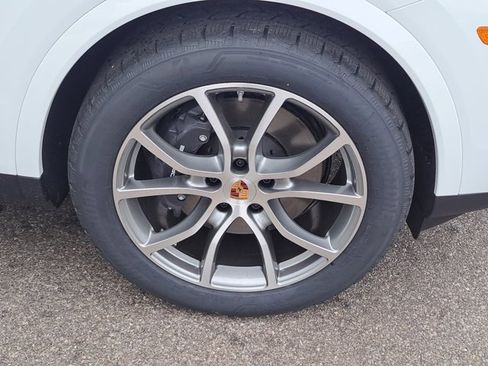 New 2026 Porsche Cayenne image 11
