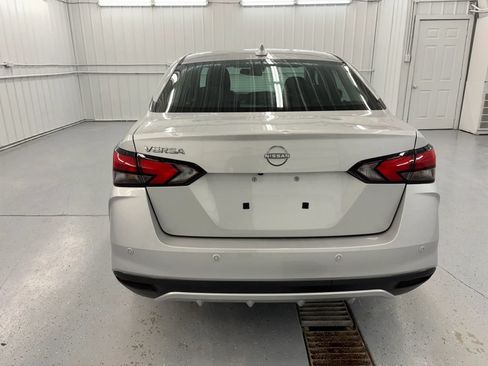 Used 2025 Nissan Versa SV w/ Trunk Package FWD image 5