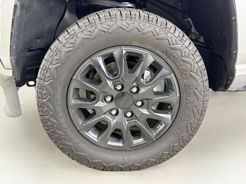 Used 2025 Toyota Tacoma SR5 RWD image 13