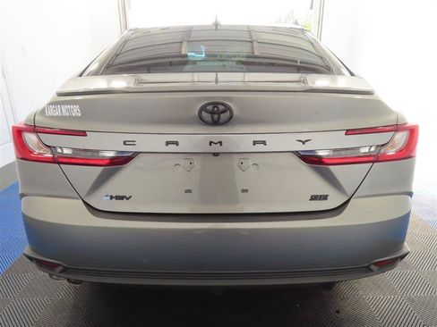 Used 2026 Toyota Camry SE w/ Convenience Package FWD image 5