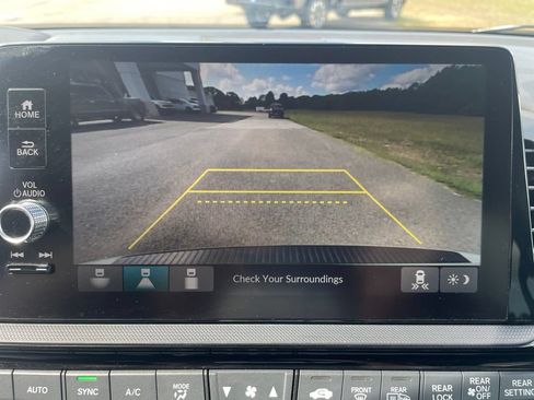 Used 2025 Honda Odyssey EX-L image 23