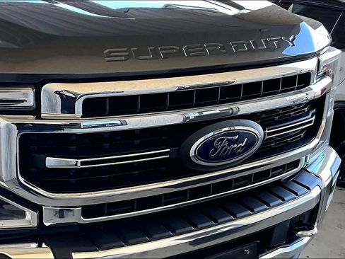 Used 2020 Ford F250 Lariat w/ Lariat Ultimate Package image 30