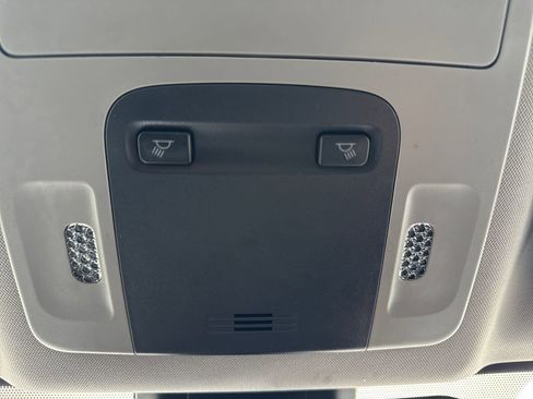 Used 2023 Toyota Camry SE image 29