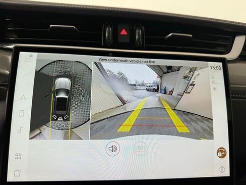 Certified 2025 Jaguar F-PACE R-Dynamic S image 19