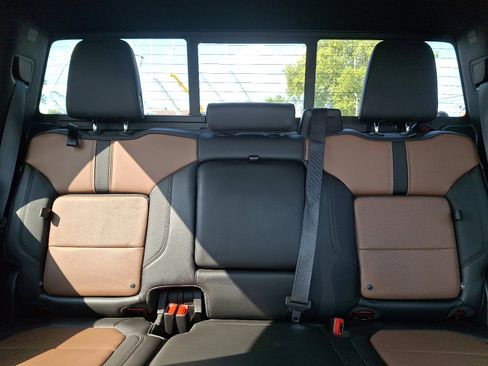 Used 2021 Chevrolet Silverado 3500 High Country image 19