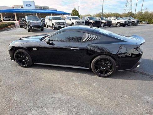 Used 2024 Ford Mustang GT Premium image 11