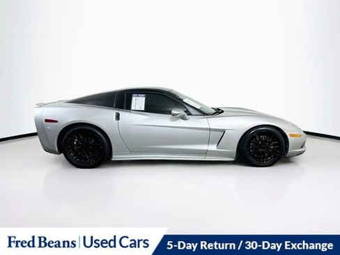 Used 2006 Chevrolet Corvette Coupe w/ Preferred Equipment Group RWD image 13