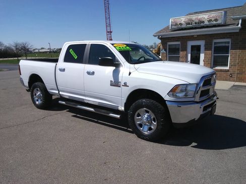 Used 2018 RAM 2500 SLT image 3