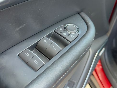 Used 2025 Buick Enclave Sport Touring w/ Power Package FWD image 15