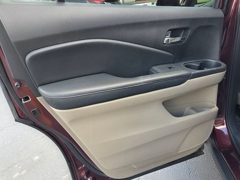 Used 2017 Honda Pilot EX-L image 8