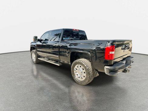 Used 2019 GMC Sierra 2500 Denali w/ Duramax Plus Package AWD/4WD image 7