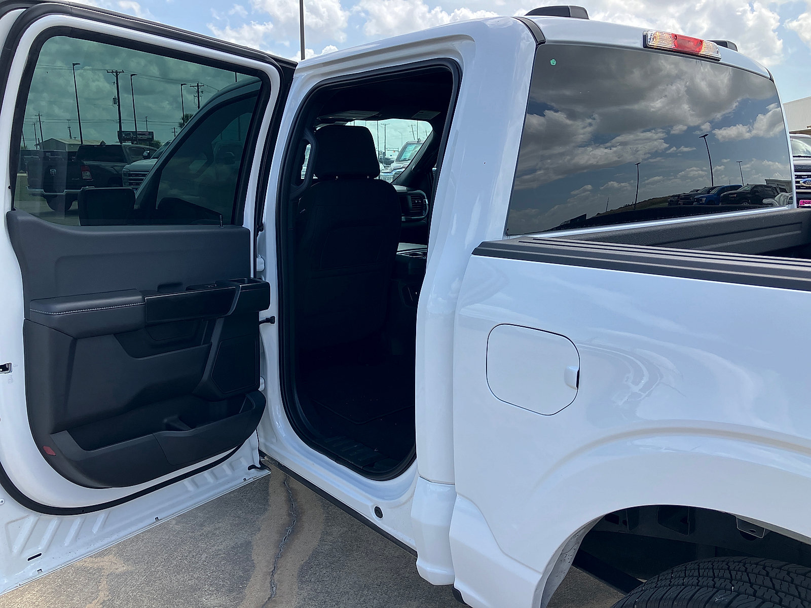 Used 2025 Ford F150 STX w/ Equipment Group 200A RWD image 16