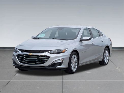 Used 2020 Chevrolet Malibu LT w/ Leather Package image 9