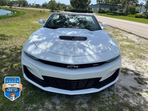 Certified 2023 Chevrolet Camaro SS RWD image 2