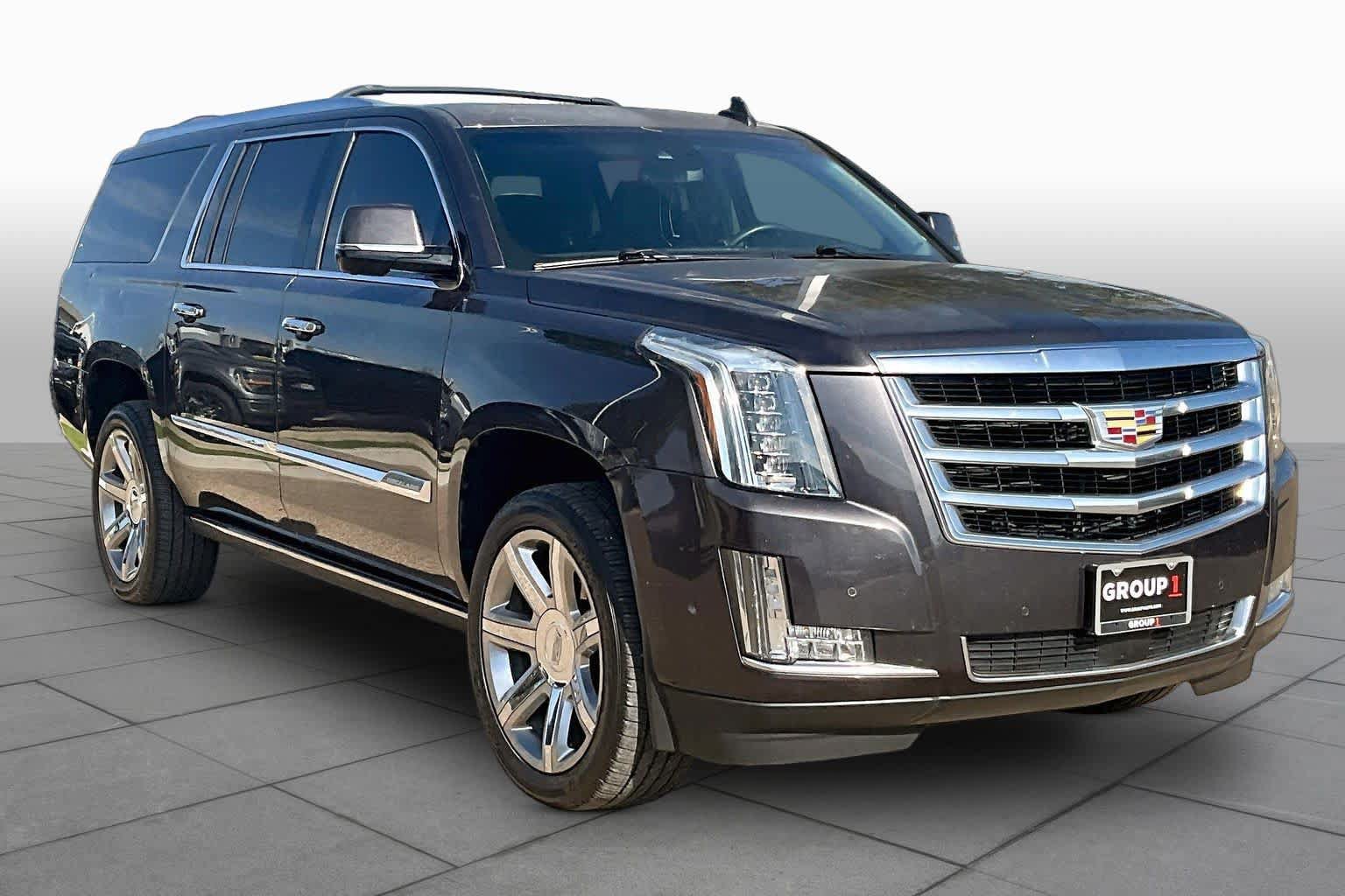 Used 2017 Cadillac Escalade ESV Premium Luxury AWD/4WD image 3