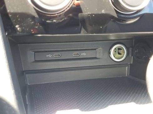 Certified 2023 Volkswagen Taos S FWD image 21
