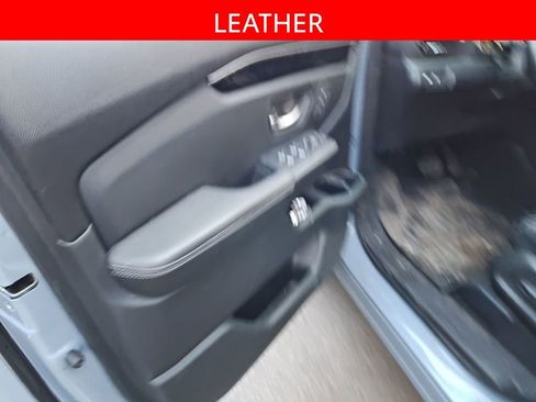 Used 2023 Honda Pilot Touring image 5