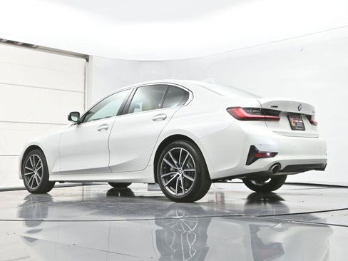 Used 2022 BMW 330i xDrive Sedan w/ Premium Package 2 image 34