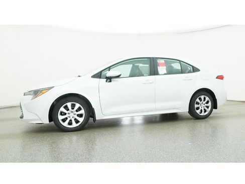 New 2026 Toyota Corolla LE image 18